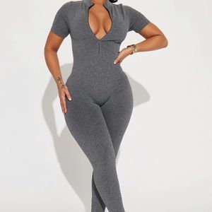 Seamless grey jumpsuit (stretchy)